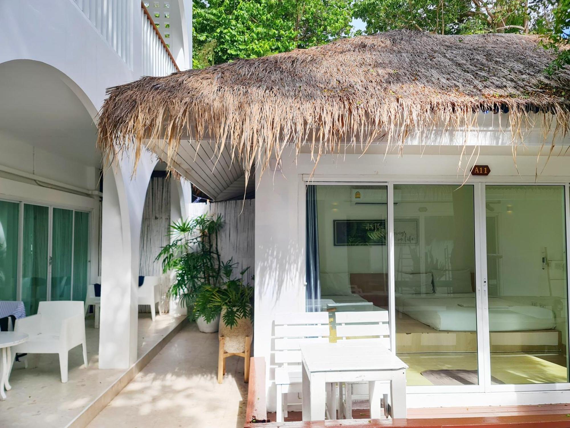 Sawasdee Coco Resort Koh Samet Bagian luar foto
